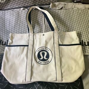 NWT Lululemon Daily Multi-Pocket Tote *Canvas in Cream, 20 L, Natural Ivory/True